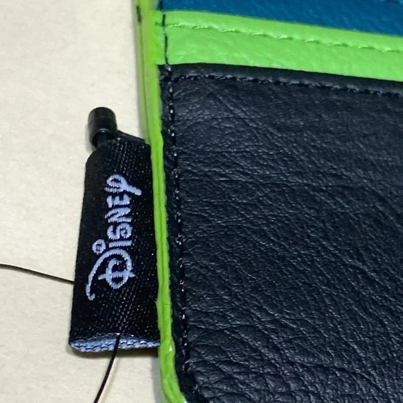 Disney Parks The Nightmare Before Christmas Zero Cardholder wallet NWT - Picture 9 of 10